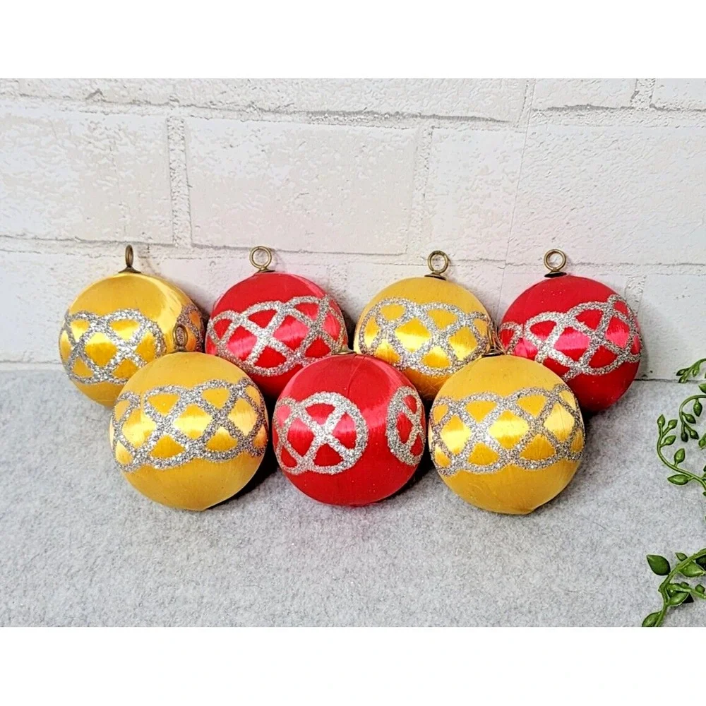 Vtg Red Yellow Satin Silk‎ Spun Round Ball Ornaments Glitter 2.5